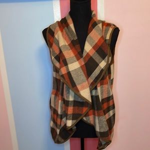 Plaid vest with pockets